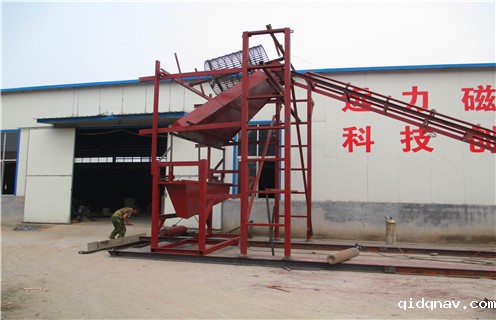 干式磁选机,干式磁选机的不均匀磁场怎么解决_小型铁矿石干式磁选机的不均匀磁场怎么解决_工作原理 _选矿流程 干式磁选机,干式磁选机的不均匀磁场怎么解决_小型铁矿石干式磁选机的不均匀磁场怎么解决_工作原理 _选矿流程