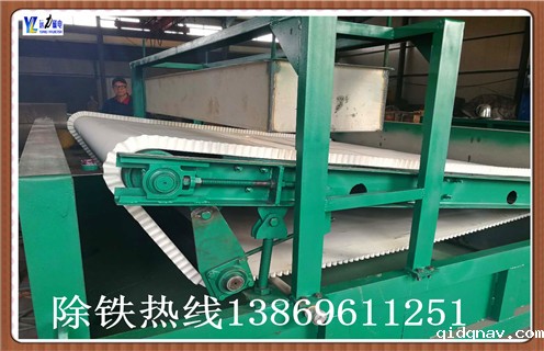 CT干式磁选机 强永磁滚筒 磁选机 干选磁选滚筒6018,好用的taptap游戏官网电脑版,远力生产的taptap游戏官网电脑版适用于冶金矿山,矿山加工等企事业单位和个人用户,用于选择磁性矿物微粒,或者去除非磁性矿物混合磁性矿物. 1.永磁体筒式磁选机的表面磁场强度远高于普通永磁体磁选机的表面磁场强度.易于操作,管理和维护,并且在各种磁选机中使用时具有明显的节能和省电性能.taptap游戏官网电脑版的磁筒可以配备三种槽,即半逆流槽(CTB),下游槽 (CTS)和逆流槽(CTN),以满足不同的分选要求.